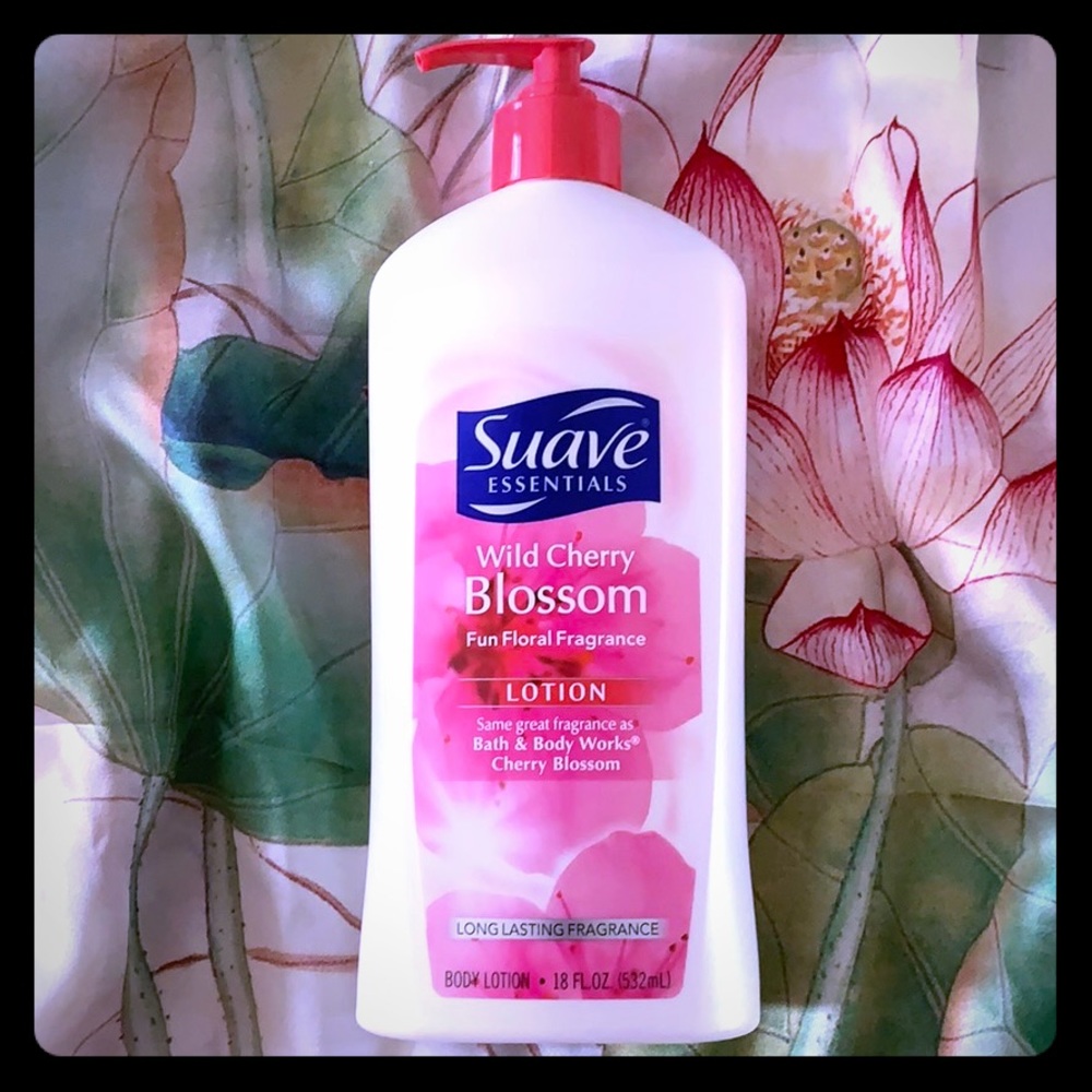 CHERRY BLOSSOM BODY LOTION LARGE 18 OZ. NEW